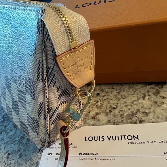 Louis Vuitton Pochette Accessoire Azur - Picture 2 of 12